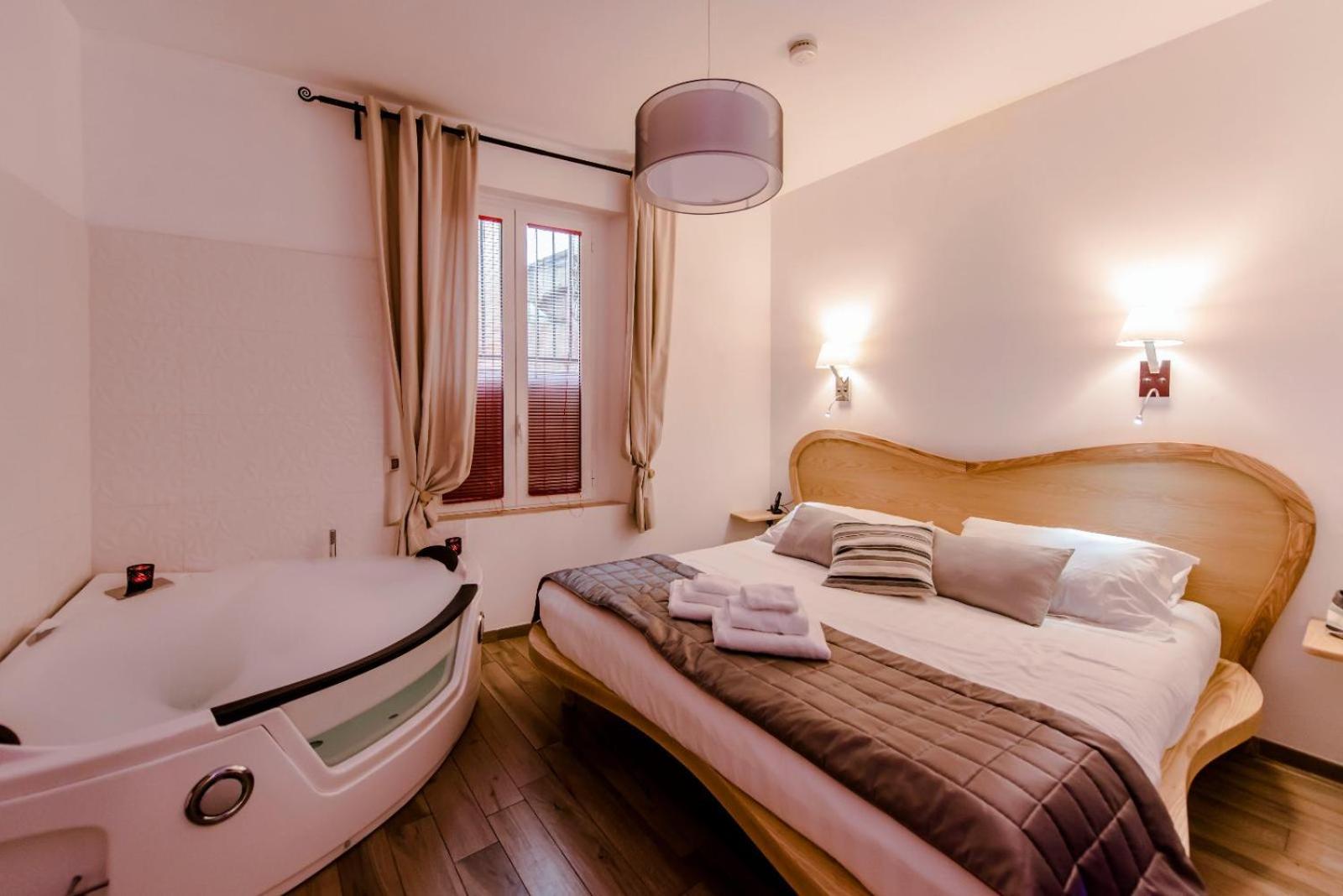 Flatinrome Trastevere Deluxe Rooms - Green Patio Eksteriør billede