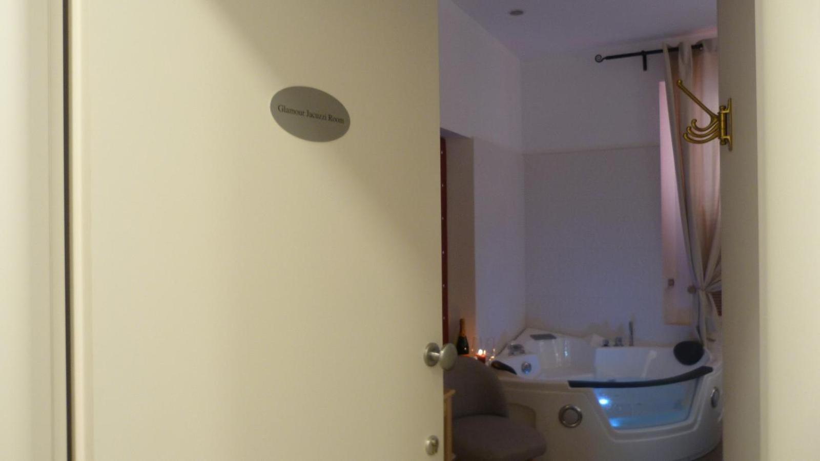 Flatinrome Trastevere Deluxe Rooms - Green Patio Eksteriør billede