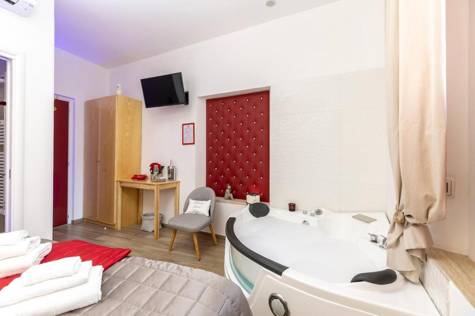 Flatinrome Trastevere Deluxe Rooms - Green Patio Eksteriør billede