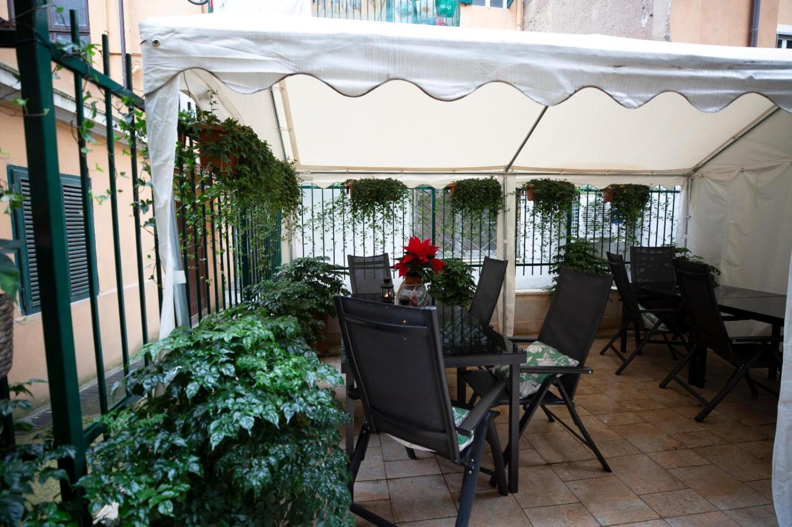 Flatinrome Trastevere Deluxe Rooms - Green Patio Eksteriør billede