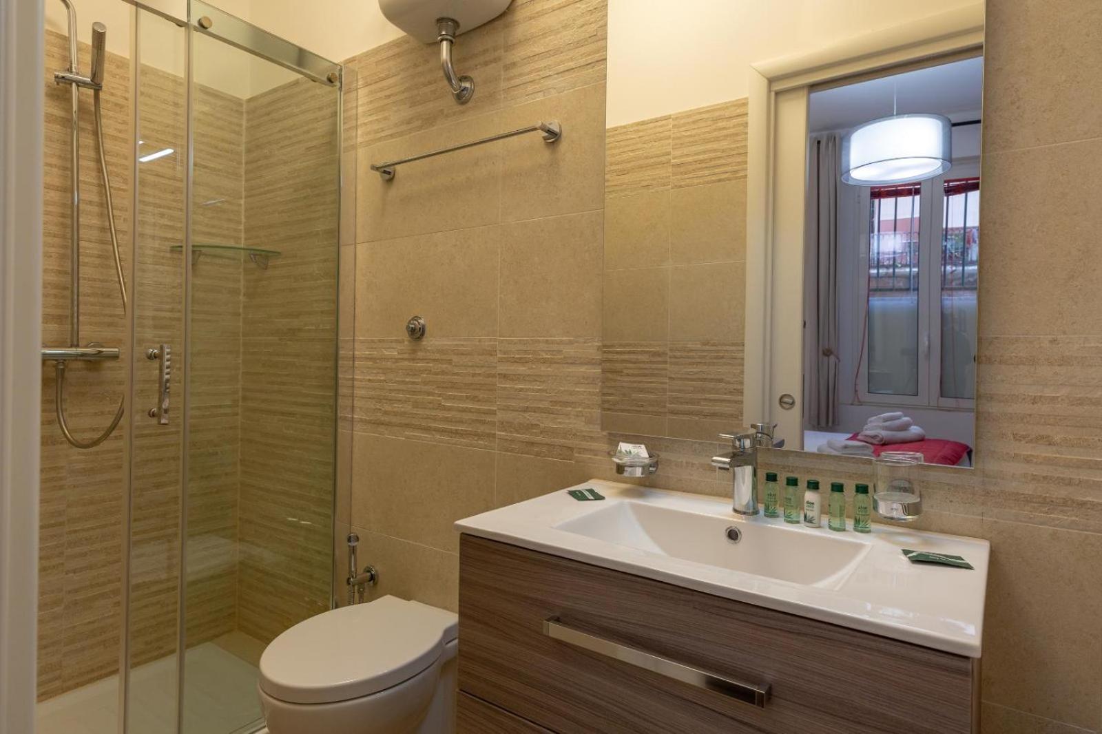 Flatinrome Trastevere Deluxe Rooms - Green Patio Eksteriør billede